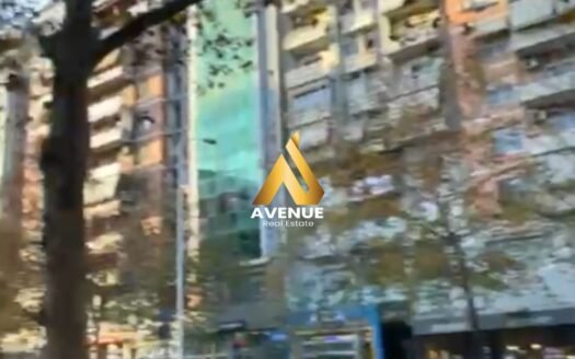 Jepet me Qira Ambient Biznesi – Rruga e Kavajës