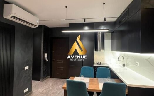 JEPET ME QERA APARTAMENT LUKSOZ  2+1  NE QENDER